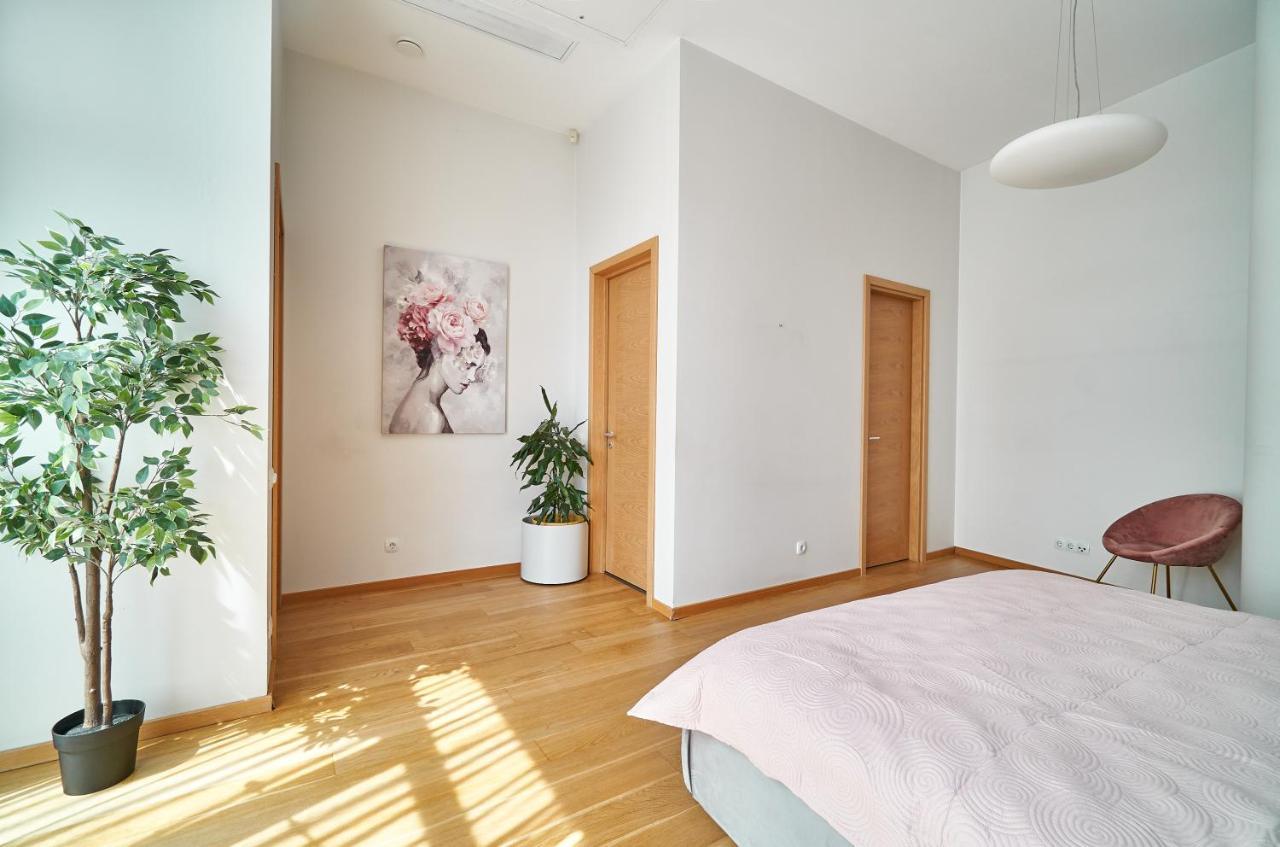 Alexander Apartment Riga Exterior photo