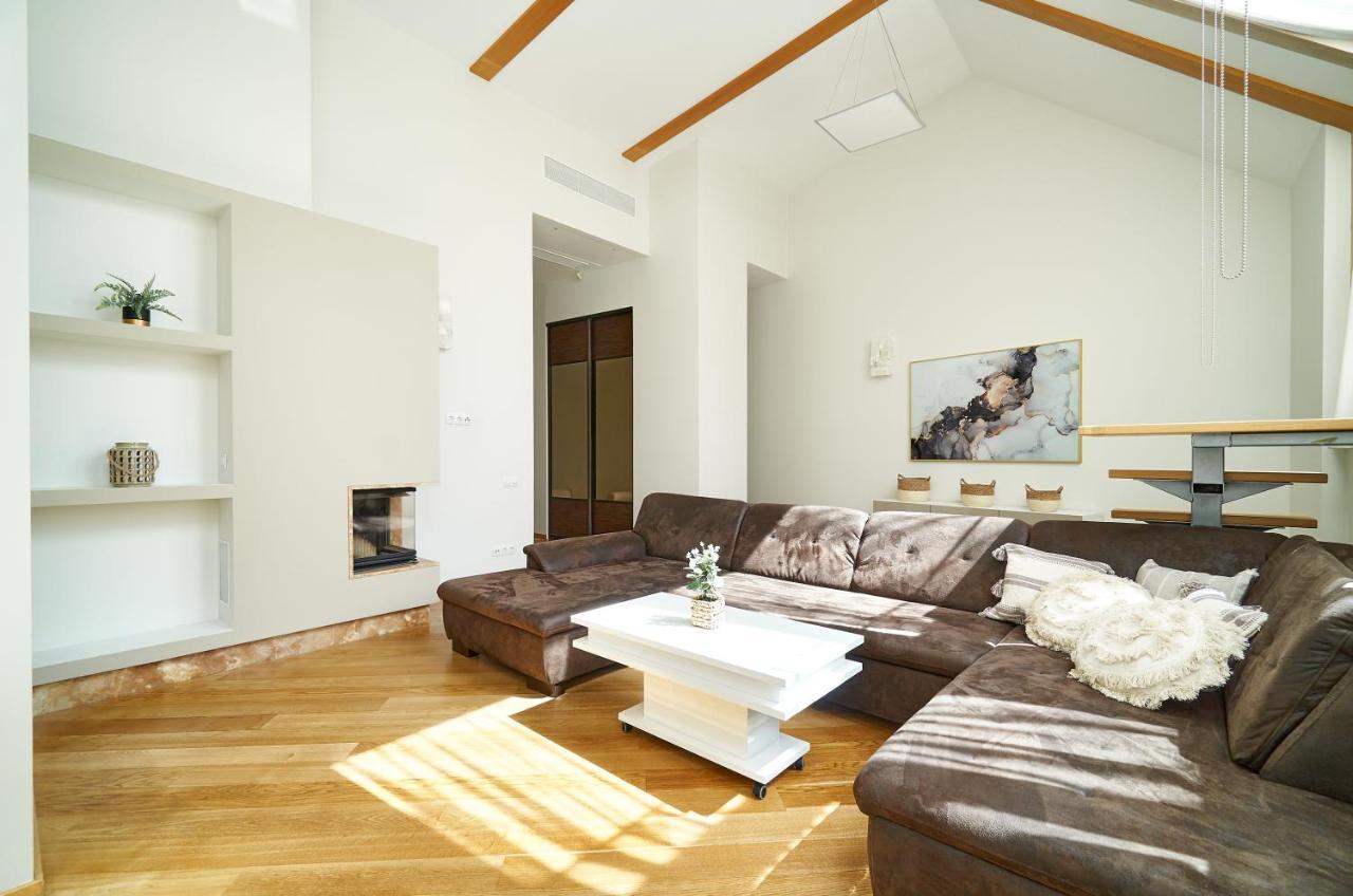 Alexander Apartment Riga Exterior photo